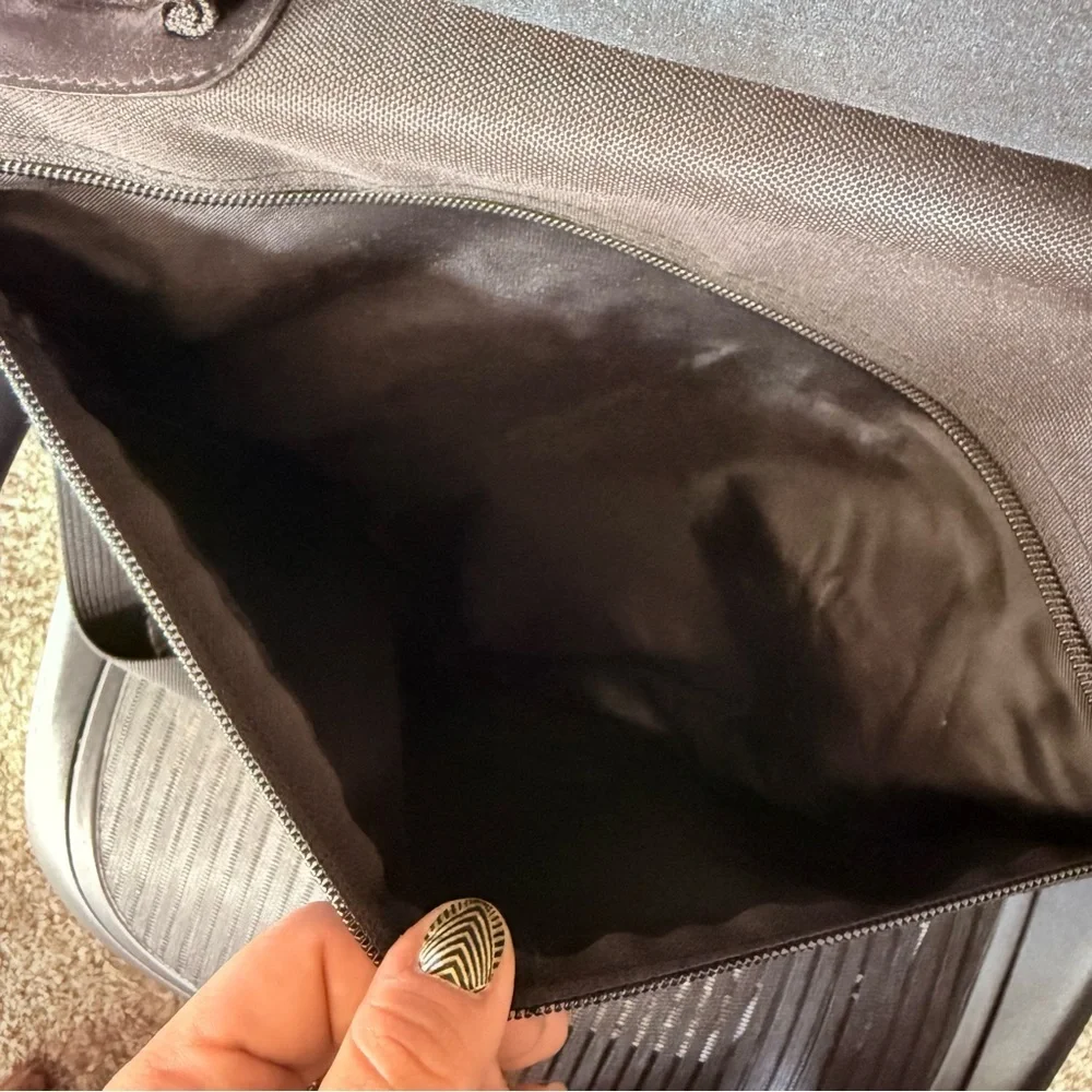Kensington Black Stylish Convertible Backpack Messenger Saddle Bag